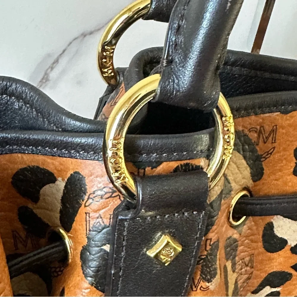 ❌SOLD❌🔥MCM VISETOS LEOPARD LARGE TOTE BAG LIMITED EDITION🔥MINT CONDITION - Picture 5 of 15